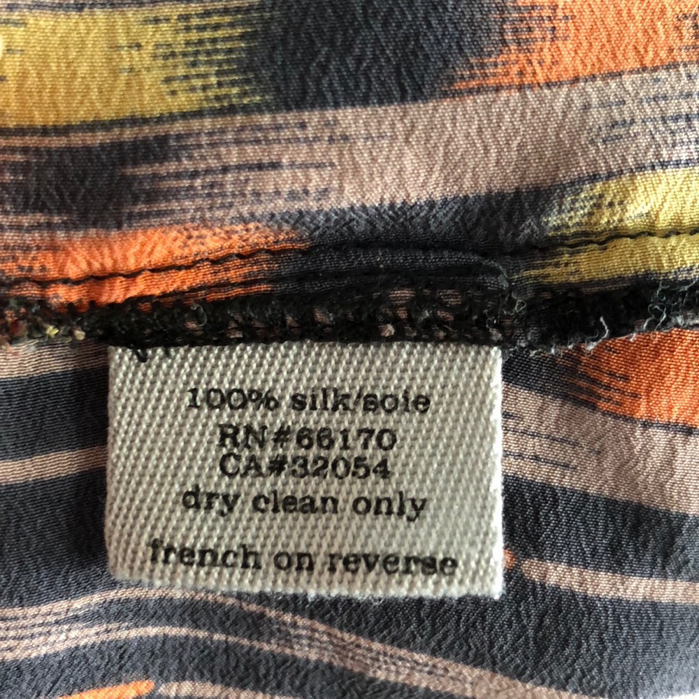 🌟 UO Ecote silk top - Picture 5 of 6